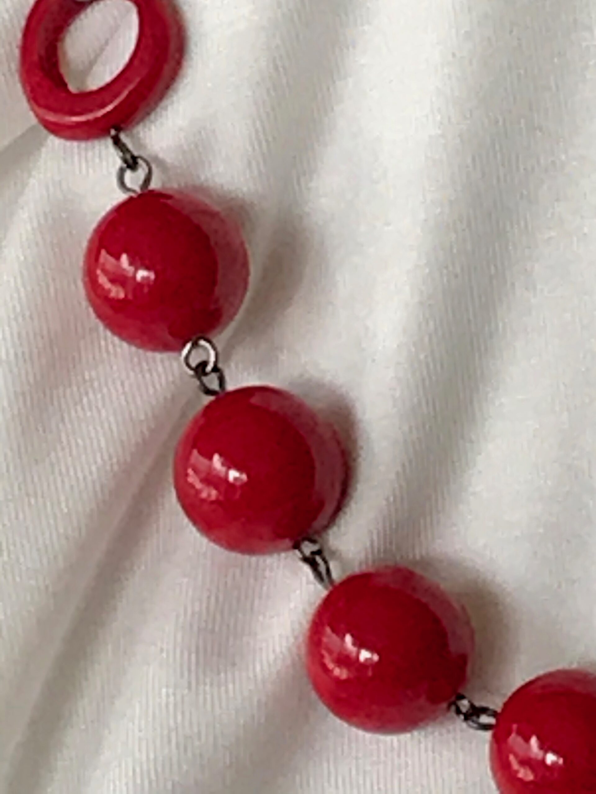 Red Necklace with MOP Shiny beads-1